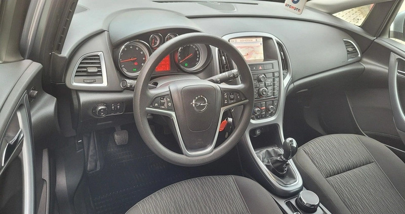 Opel Astra cena 26990 przebieg: 260000, rok produkcji 2014 z Brzesko małe 742